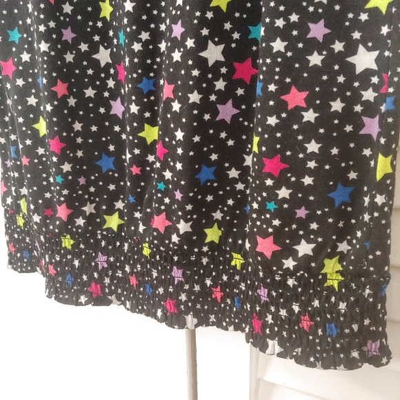 Star Pattern Top - Picture 3 of 7